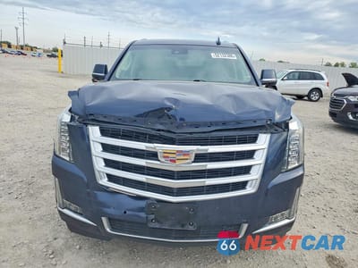 Piąte zdjęcie samochodu w środku: 2017 CADILLAC ESCALADE LUXURY VIN:1GYS4BKJ7HR143883 - miniatura