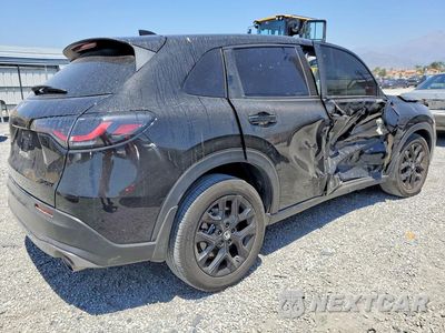 Trzecie zdjęcie samochodu z tyłu: 2025 HONDA HR-V SPORT VIN:3CZRZ1H58SM738576 - miniatura
