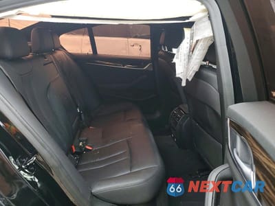 Zdjęcie 10 z 12 samochodu: 2019 BMW 530 I VIN:WBAJA5C50KWW40213 - miniatura
