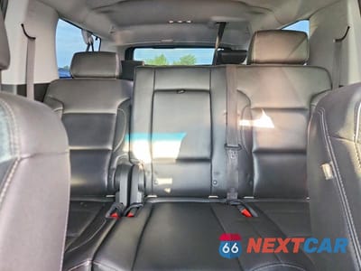 Zdjęcie 10 z 13 samochodu: 2018 CHEVROLET SUBURBAN K1500 LT VIN:1GNSKHKC3JR151993 - miniatura