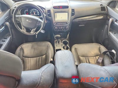 Zdjęcie 8 z 14 samochodu: 2015 KIA SORENTO EX VIN:5XYKU4A73FG645499 - miniatura