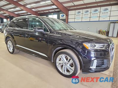 Czwarte zdjęcie samochodu z boku: 2020 AUDI Q7 PREMIUM PLUS VIN:WA1LXAF78LD004288 - miniatura