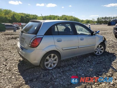 Trzecie zdjęcie samochodu z tyłu: 2011 KIA RIO5 SX VIN:KNADH5A30B6796357 - miniatura