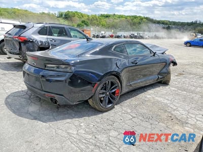 Trzecie zdjęcie samochodu z tyłu: 2018 CHEVROLET CAMARO LT VIN:1G1FB1RSXJ0176241 - miniatura