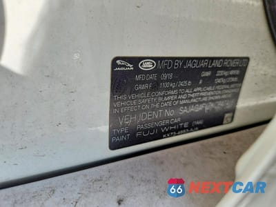 Zdjęcie 12 z 12 samochodu: 2019 JAGUAR XE S VIN:SAJAG4FV7KCP47415 - miniatura
