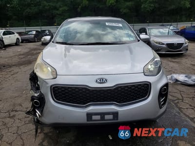 Piąte zdjęcie samochodu w środku: 2018 KIA SPORTAGE LX VIN:KNDPMCAC3J7346548 - miniatura