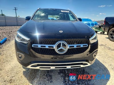 Piąte zdjęcie samochodu w środku: 2021 MERCEDES-BENZ GLA 250 4MATIC VIN:W1N4N4HB2MJ292551 - miniatura