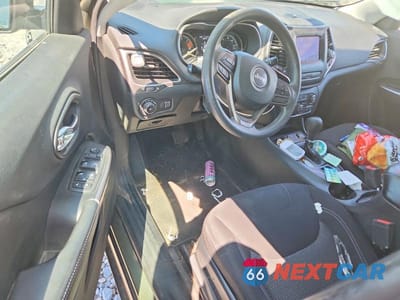 Zdjęcie 8 z 13 samochodu: 2019 JEEP CHEROKEE LATITUDE VIN:1C4PJLCB2KD474408 - miniatura
