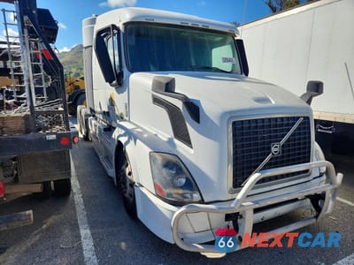 2015 VOLVO VNL SEMI TRUCK 4V4NC9EH0FN919366 - główne zdjęcie licytacji z USA - miniatura