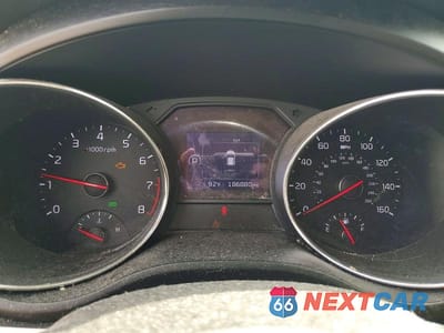 Zdjęcie 9 z 13 samochodu: 2017 KIA SEDONA LX VIN:KNDMB5C13H6309760 - miniatura