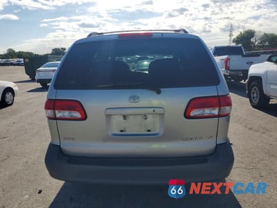 Zdjęcie 6 z 13 samochodu: 2001 TOYOTA SIENNA LE VIN:4T3ZF13C61U361571 - miniatura
