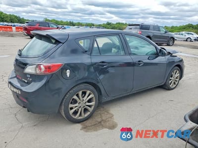 Trzecie zdjęcie samochodu z tyłu: 2011 MAZDA 3 S VIN:JM1BL1K6XB1459072 - miniatura