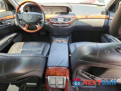 Zdjęcie 8 z 12 samochodu: 2008 MERCEDES-BENZ S 550 4MATIC VIN:WDDNG86X18A187913 - miniatura