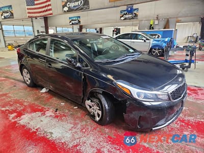 Czwarte zdjęcie samochodu z boku: 2017 KIA FORTE LX VIN:3KPFK4A73HE089900 - miniatura