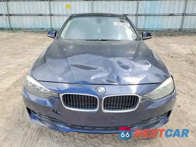Piąte zdjęcie samochodu w środku: 2013 BMW 328 I VIN:WBA3A5G5XDNP22218 - miniatura