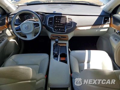 Zdjęcie 8 z 14 samochodu: 2022 VOLVO XC90 T6 MOMENTUM VIN:YV4A22PK2N1775870 - miniatura