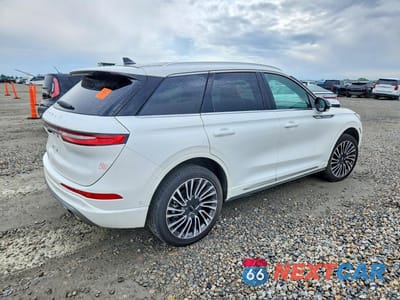 Trzecie zdjęcie samochodu z tyłu: 2022 LINCOLN CORSAIR RESERVE VIN:5LMCJ2DHXNUL02524 - miniatura