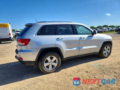 Trzecie zdjęcie samochodu z tyłu: 2011 JEEP GRAND CHEROKEE LAREDO VIN:1J4RR4GT7BC509843 - miniatura