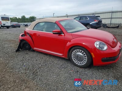 Czwarte zdjęcie samochodu z boku: 2016 VOLKSWAGEN BEETLE S VIN:3VW517AT0GM821155 - miniatura