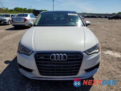 Piąte zdjęcie samochodu w środku: 2015 AUDI A3 PREMIUM VIN:WAUBFGFF8F1045957 - miniatura