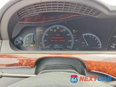 Zdjęcie 9 z 12 samochodu: 2012 MERCEDES-BENZ S 550 VIN:WDDNG7DB5CA465111 - miniatura