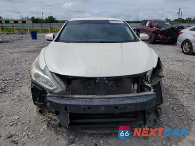 Piąte zdjęcie samochodu w środku: 2017 NISSAN ALTIMA 2.5 SL VIN:1N4AL3AP4HC276576 - miniatura