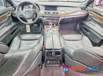 Zdjęcie 8 z 12 samochodu: 2012 BMW 750 XI VIN:WBAKC6C57CC396275 - miniatura