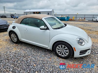 Czwarte zdjęcie samochodu z boku: 2019 VOLKSWAGEN BEETLE S VIN:3VW5DAAT4KM506887 - miniatura