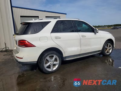 Trzecie zdjęcie samochodu z tyłu: 2016 MERCEDES-BENZ GLE 350 VIN:4JGDA5JB1GA782563 - miniatura