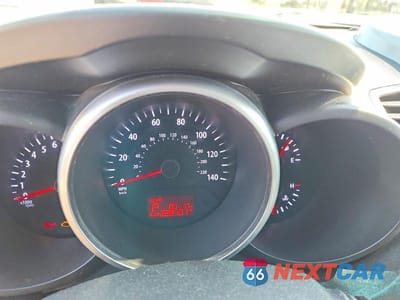 Zdjęcie 9 z 12 samochodu: 2012 KIA SOUL + VIN:KNDJT2A69C7389632 - miniatura