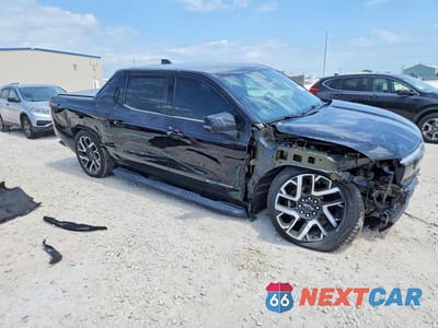 Czwarte zdjęcie samochodu z boku: 2024 CHEVROLET SILVERADO RST VIN:1GC40ZEL8RU301579 - miniatura