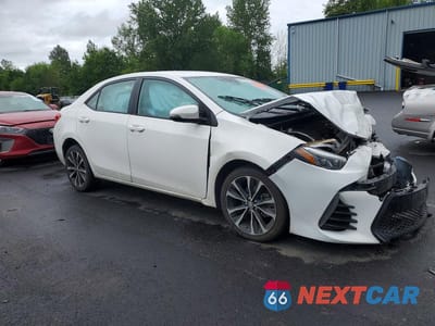 Czwarte zdjęcie samochodu z boku: 2018 TOYOTA COROLLA SE VIN:2T1BURHE8JC023860 - miniatura