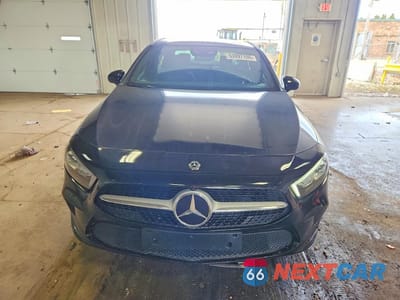 Piąte zdjęcie samochodu w środku: 2019 MERCEDES-BENZ A 220 4MATIC VIN:WDD3G4FB2KW001732 - miniatura
