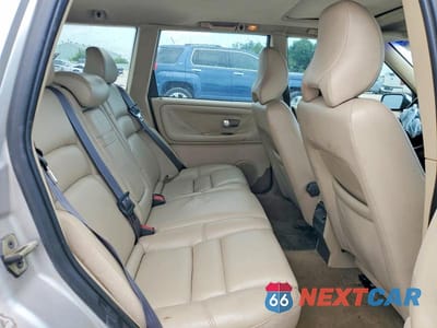 Zdjęcie 10 z 12 samochodu: 2000 VOLVO V70 XC VIN:YV1LZ56D0Y2726283 - miniatura