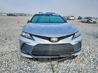 Piąte zdjęcie samochodu w środku: 2022 TOYOTA CAMRY VIN:4T1C11AK2NU623423 - miniatura