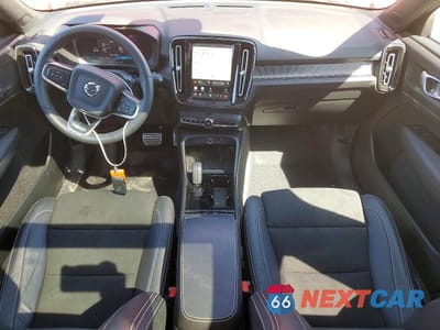Zdjęcie 8 z 12 samochodu: 2022 VOLVO XC40 P8 RECHARGE PLUS VIN:YV4ED3UR6N2691578 - miniatura