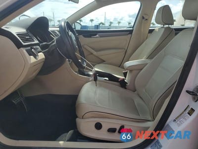 Zdjęcie 7 z 13 samochodu: 2016 VOLKSWAGEN PASSAT S VIN:1VWAT7A37GC063860 - miniatura