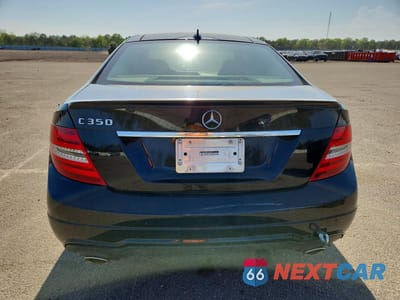 Zdjęcie 6 z 12 samochodu: 2012 MERCEDES-BENZ C 350 VIN:WDDGJ5HB5CF741055 - miniatura