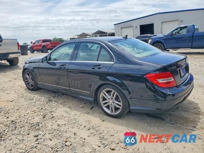 Drugie zdjęcie samochodu z przodu: 2014 MERCEDES-BENZ C 300 4MATIC VIN:WDDGF8AB8EA933406 - miniatura