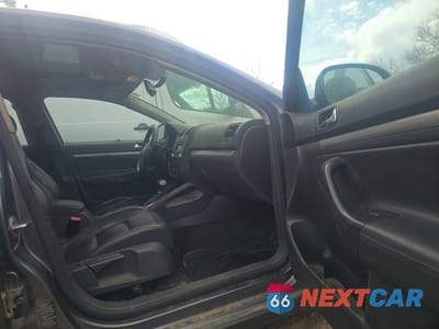 Piąte zdjęcie samochodu w środku: 2006 VOLKSWAGEN JETTA TDI PREMIUM PACKAGE VIN:3VWNT71K96M704268 - miniatura