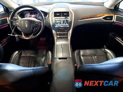 Zdjęcie 8 z 12 samochodu: 2016 LINCOLN MKZ VIN:3LN6L2G91GR618922 - miniatura