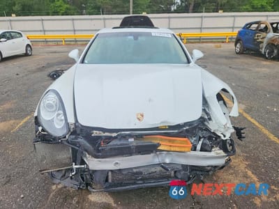 Piąte zdjęcie samochodu w środku: 2015 PORSCHE PANAMERA SE HYBRID VIN:WP0AD2A75FL041229 - miniatura