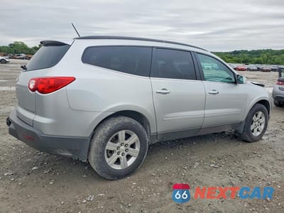 Trzecie zdjęcie samochodu z tyłu: 2012 CHEVROLET TRAVERSE LT VIN:1GNKRGED0CJ196305 - miniatura