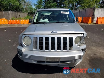 Piąte zdjęcie samochodu w środku: 2008 JEEP PATRIOT LIMITED VIN:1J8FT48W28D522367 - miniatura