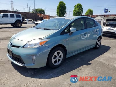 2013 TOYOTA PRIUS THREE JTDKN3DU4D5683676 - główne zdjęcie licytacji z USA - miniatura