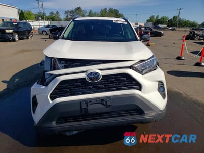 Piąte zdjęcie samochodu w środku: 2020 TOYOTA RAV4 XLE VIN:2T3P1RFV2LC118555 - miniatura