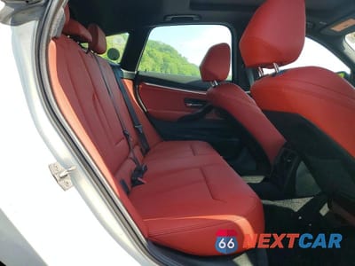Zdjęcie 10 z 12 samochodu: 2016 BMW 335 XIGT VIN:WBA3X9C55GD869830 - miniatura
