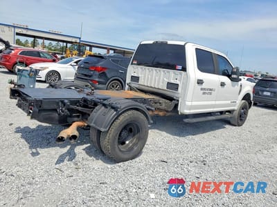 Trzecie zdjęcie samochodu z tyłu: 2019 FORD F350 SUPER DUTY VIN:1FD8W3HT0KEC51605 - miniatura