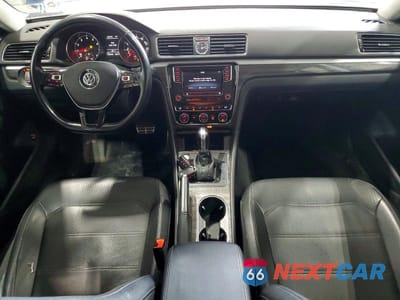Zdjęcie 8 z 12 samochodu: 2017 VOLKSWAGEN PASSAT SE VIN:1VWBT7A37HC009853 - miniatura