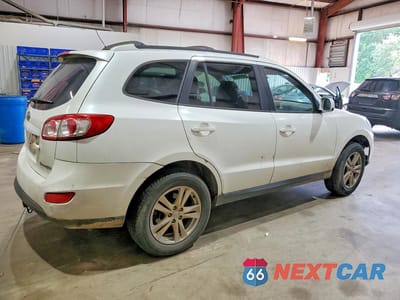 Trzecie zdjęcie samochodu z tyłu: 2010 HYUNDAI SANTA FE SE VIN:5NMSH4AG0AH373917 - miniatura